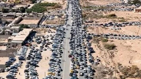 گردهمایی گسترده هواداران قذافی در بنی‌ولید برای تشییع سیف‌الاسلام قذافی - اسپوتنیک افغانستان  