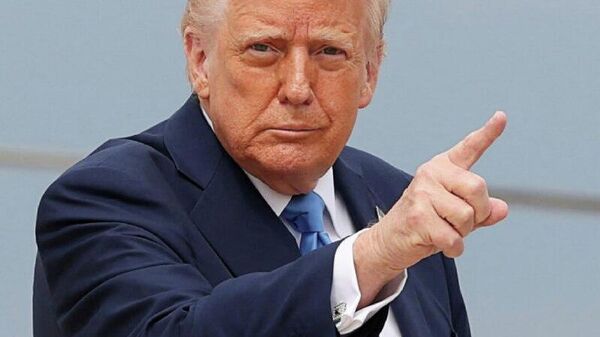 ترامپ: زلنسکی باید به سمت صلح حرکت کند - اسپوتنیک افغانستان  