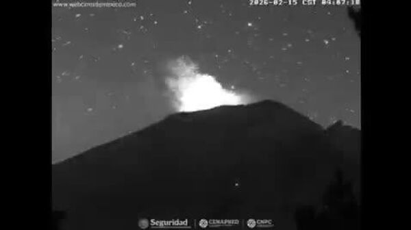 تصاویر خیره‌کننده از فوران آتشفشان پوپوکاتپتل در مکزیک - اسپوتنیک افغانستان  