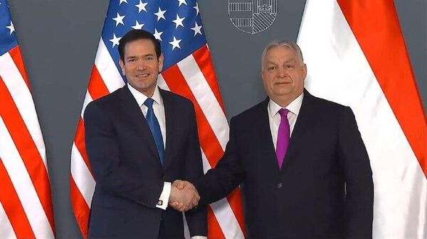 در حالی که زلنسکی به اوربان توهین می‌کند، روبیو در بوداپست از دولت قدرتمند هنگری تمجید می‌کند - اسپوتنیک افغانستان  