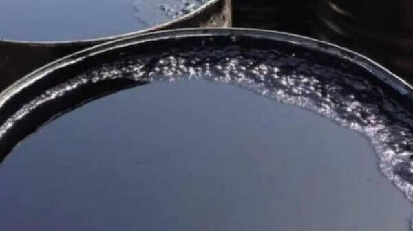 افغانستان: بیش از 24 تُن قیر بی‌کیفیت را به ترکمنستان مسترد شد - اسپوتنیک افغانستان  