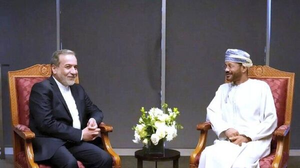 وزیر امور خارجه عمان در مورد ترتیبات دور دوم مذاکرات با همتای ایرانی خود در ژنو فردا گفتگو می‌کند - اسپوتنیک افغانستان  