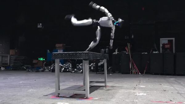 تصاویر تمرین ربات‌های انسان‌نمای یونی‌تری پیش از گالا کنسرت جشن بهار منتشر شد - اسپوتنیک افغانستان  