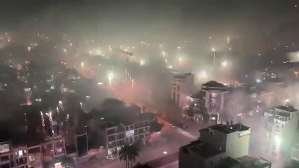 باشندگان شهر تان هوا ویتنام شب را به روز تبدیل کردند تا سال نو چینایی را تجلیل کنند - اسپوتنیک افغانستان  