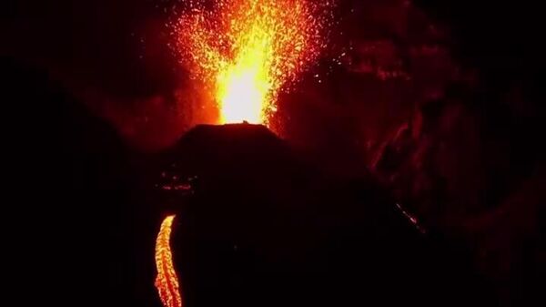 ثبت فعالیت انفجاری در آتشفشان استرومبولی - اسپوتنیک افغانستان  