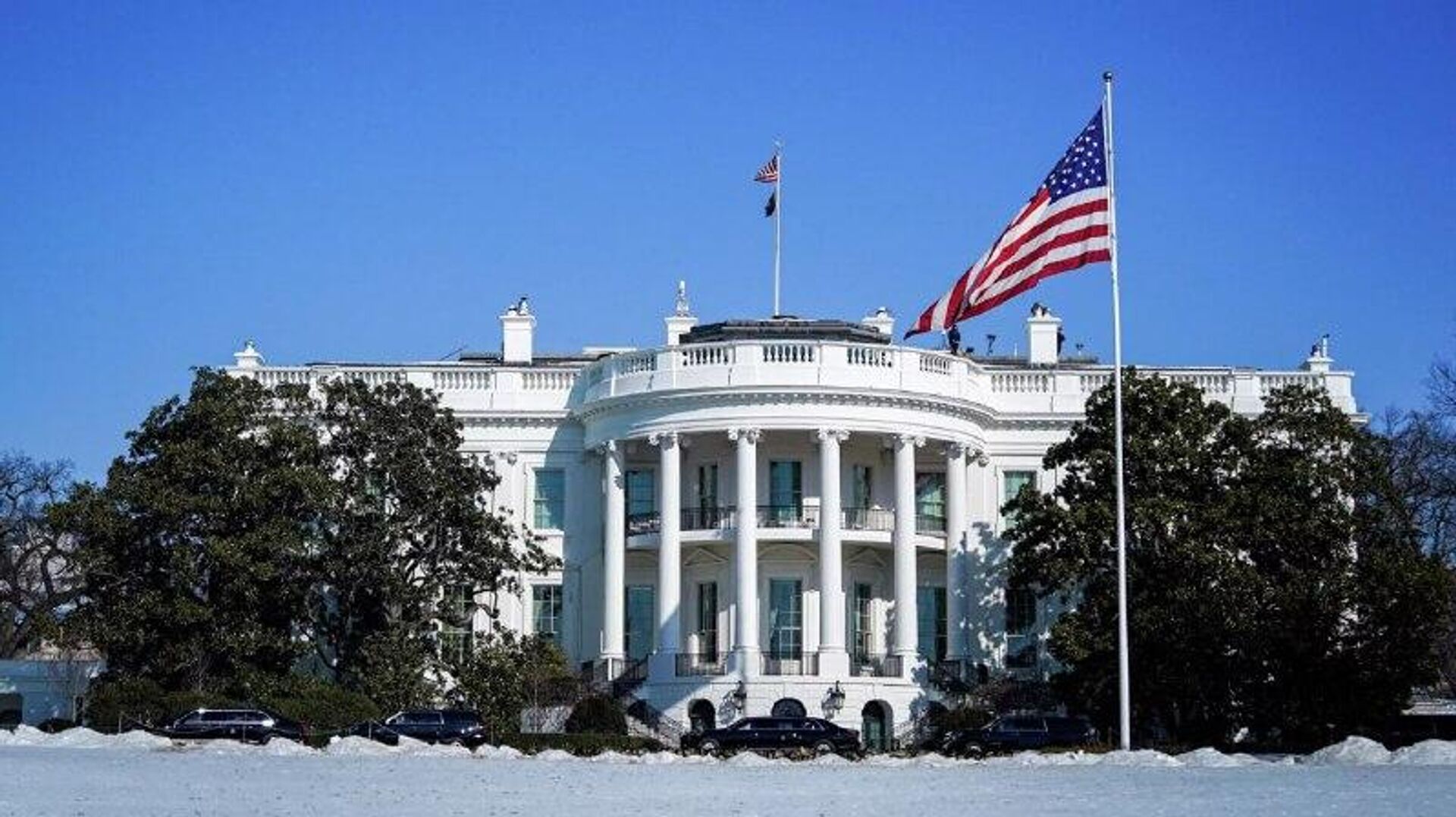 مردی که قصد ورود به محل اقامت ترامپ را دشت کشته شد مردی که قصد ورود به محل اقامت ترامپ را دشت کشته شد - اسپوتنیک افغانستان , 1920, 22.02.2026