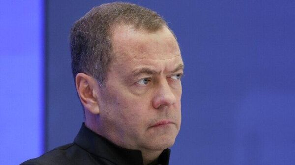 مدودف: سرنوشت موسولینی و هیتلر نمونه‌ای عبرت‌آموز برای مقامات کنونی کی‌یف است - اسپوتنیک افغانستان  