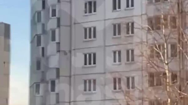 سقوط یک پسر بچه دو ساله از پنجره طبقه دهم - اسپوتنیک افغانستان  