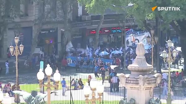 ادامه اعتراضات علیه اصلاحات کارگری در آرژانتین - اسپوتنیک افغانستان  