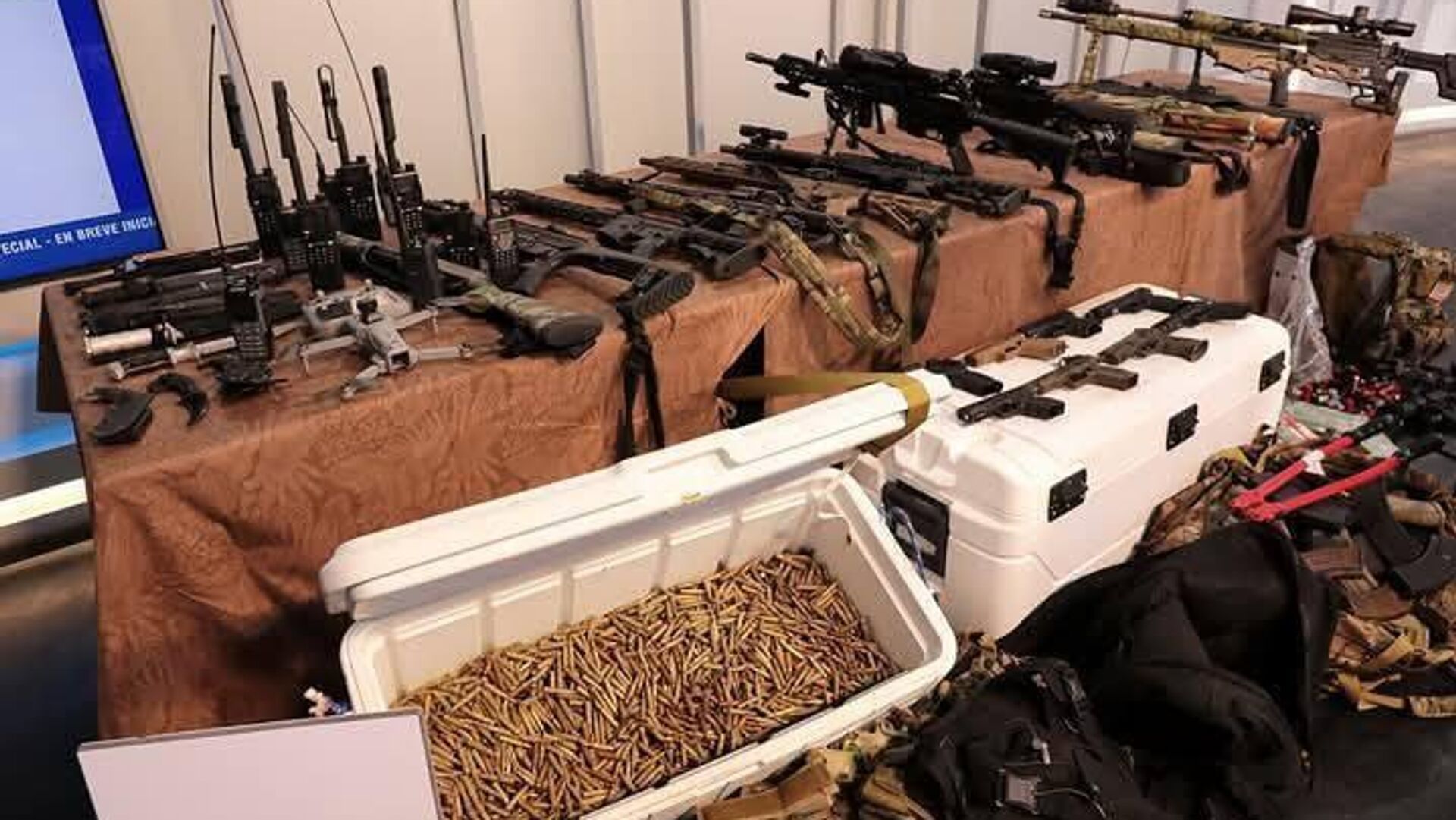 کوبا تسلیحات توقیفشده از قایق دارای پرچم آمریکا که وارد آبهای سرزمینی این کشور شده بود را به نمایش گذاشت کوبا تسلیحات توقیفشده از قایق دارای پرچم آمریکا که وارد آبهای سرزمینی این کشور شده بود را به نمایش گذاشت - اسپوتنیک افغانستان , 1920, 28.02.2026