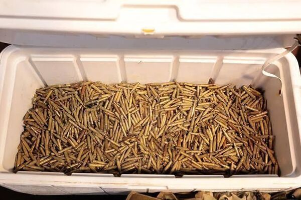 کوبا تسلیحات توقیفشده از قایق دارای پرچم آمریکا که وارد آبهای سرزمینی این کشور شده بود را به نمایش گذاشت کوبا تسلیحات توقیفشده از قایق دارای پرچم آمریکا که وارد آبهای سرزمینی این کشور شده بود را به نمایش گذاشت - اسپوتنیک افغانستان