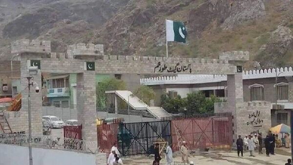 نیروهای امارت اسلامی و پاکستان بار دیگر در تورخم درگیر شدند - اسپوتنیک افغانستان  