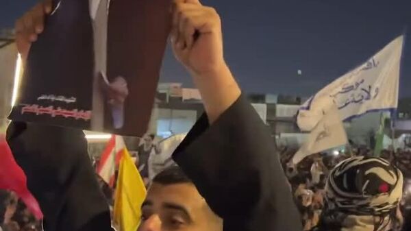 مردم عراق برای همبستگی با مردم ایران به جاده‌ها برآمدند - اسپوتنیک افغانستان  