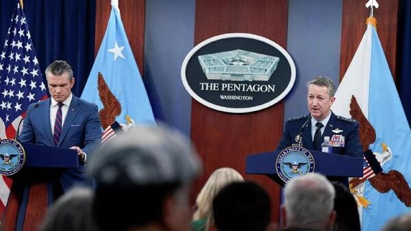 رئیس پنتاگون: نیروهای جدید آمریکایی در حال ورود به خاورمیانه هستند - اسپوتنیک افغانستان  