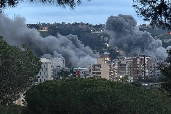 رسانه ها: شهرهای نبطیه و صور در جنوب لبنان تقریباً همزمان مورد حمله هوایی اسرائیل قرار گرفتند - اسپوتنیک افغانستان  