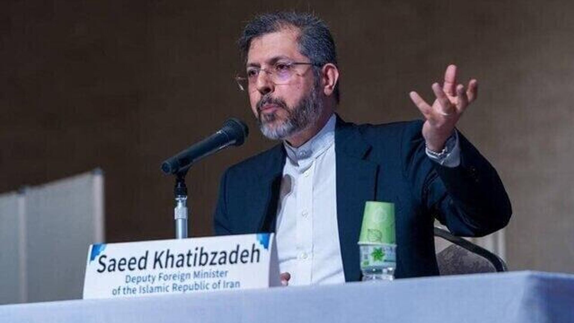 خطیبزاده در مورد حمله به کشتی ایران در اقیانوس هند: آمریکاییها مانند آلمان نازی عمل میکنند خطیبزاده در مورد حمله به کشتی ایران در اقیانوس هند: آمریکاییها مانند آلمان نازی عمل میکنند - اسپوتنیک افغانستان , 1920, 06.03.2026