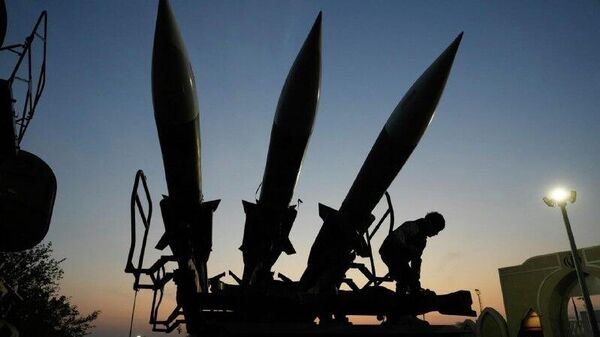 افسر سابق آمریکایی: ادعاهای آمریکا در مورد نابودی پرتابگرهای موشکی ایران فاقد اعتبار است - اسپوتنیک افغانستان  