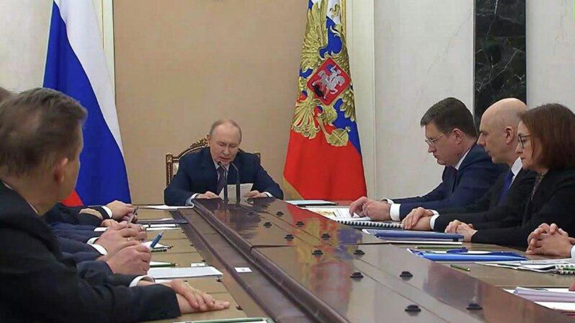 پوتین: هشدار داده بودیم که تلاشها برای بیثبات کردن اوضاع در خاورمیانه، مجموعه جهانی سوخت و انرژی را به خطر میاندازد پوتین: هشدار داده بودیم که تلاشها برای بیثبات کردن اوضاع در خاورمیانه، مجموعه جهانی سوخت و انرژی را به خطر میاندازد - اسپوتنیک افغانستان , 1920, 09.03.2026