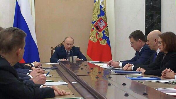 پوتین: هشدار داده بودیم که تلاش‌ها برای بی‌ثبات کردن اوضاع در خاورمیانه، مجموعه جهانی سوخت و انرژی را به خطر می‌اندازد - اسپوتنیک افغانستان  