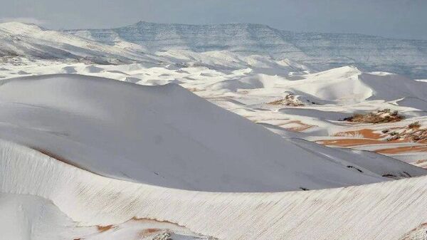 ریگ‌های صحرای بزرگ آفریقا سفید شدند - اسپوتنیک افغانستان  