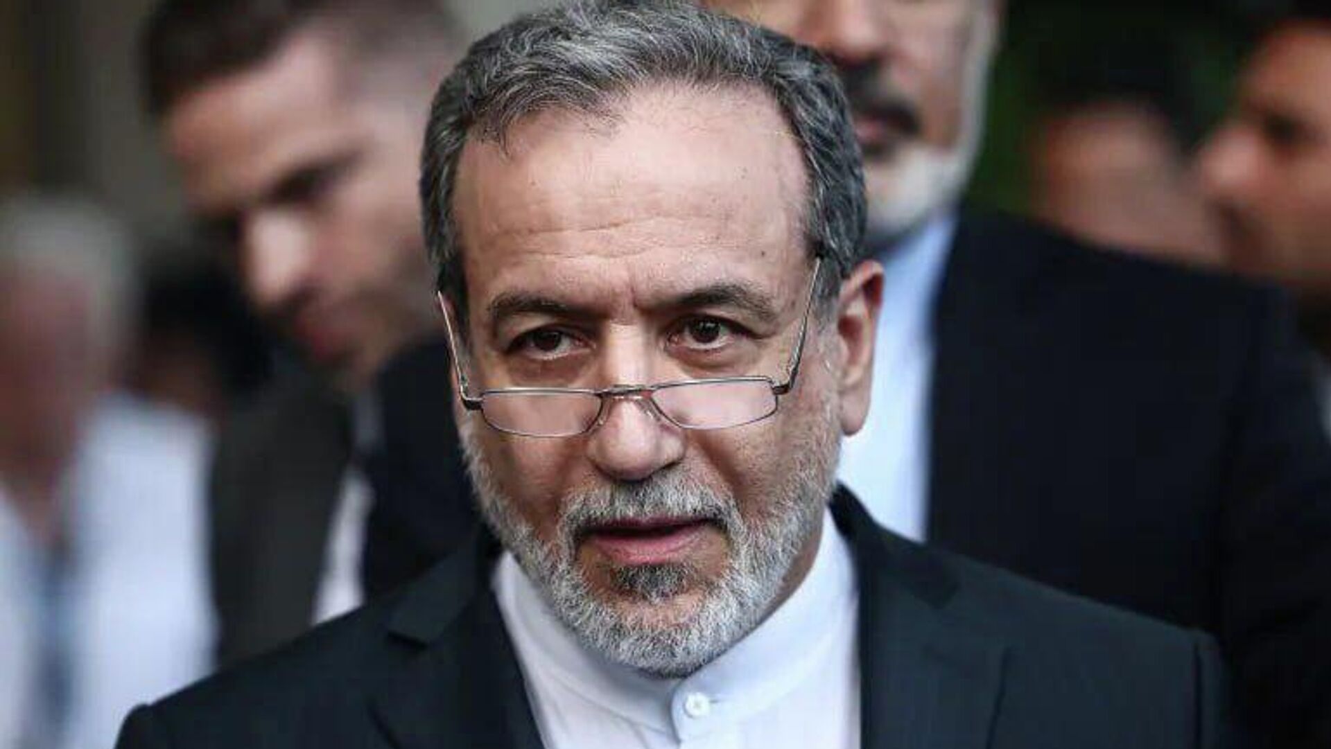 عراقچی: ایران در حال مذاکره با چندین کشور برای تضمین عبور امن از تنگه هرمز است عراقچی: ایران در حال مذاکره با چندین کشور برای تضمین عبور امن از تنگه هرمز است - اسپوتنیک افغانستان , 1920, 15.03.2026