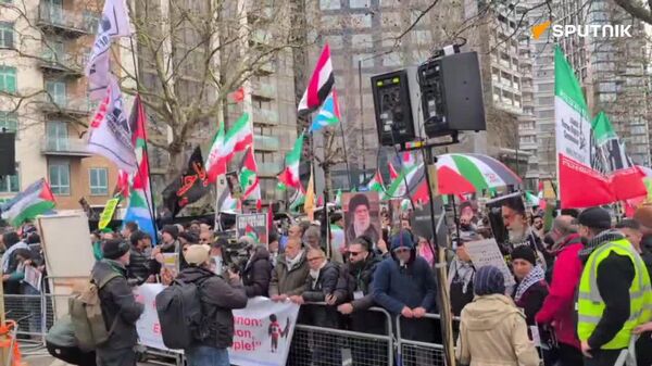 راهپیمایی عظیم طرفداران ایران در لندن - اسپوتنیک افغانستان  