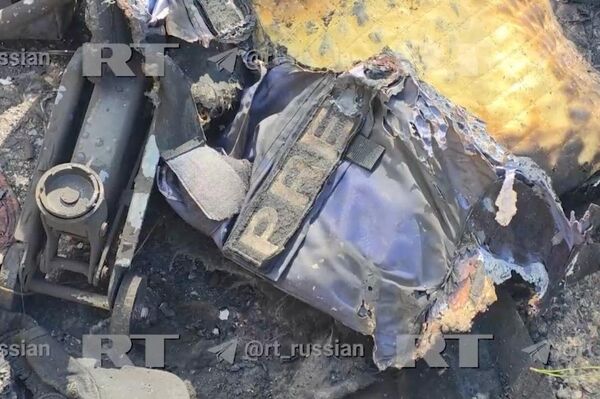 جان باختن سه خبرنگار در یورش پهپادی اسرائیل به لبنان؛ نگاره های از کارت هویت های سوخته و خودروی ویران شده - اسپوتنیک افغانستان  