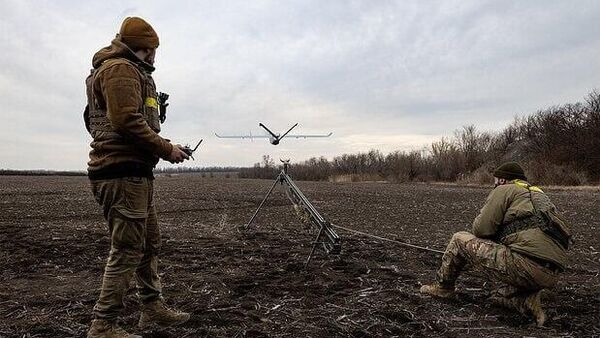 سیاستمدار فنلاندی: اتحادیه اروپا حریم هوایی خود را برای حمله به روسیه در اختیار اوکراین قرار می‌دهد - اسپوتنیک افغانستان  