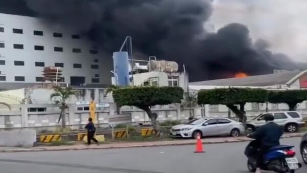 وقوع آتش‌سوزی بزرگی در یک کارخانه نساجی در چانگهوا، تایوان - اسپوتنیک افغانستان  