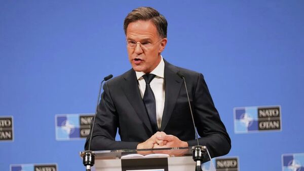 رسانه: مارک روته، دبیرکل ناتو، با ادعاهای خود مبنی بر اینکه ناتو بدون مشکل است، متحدان خود را عصبانی می‌کند - اسپوتنیک افغانستان  