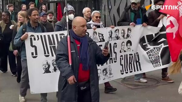 پاریس در برابر ناتو: راهپیمایی با شعار «نه به ناتو» - اسپوتنیک افغانستان  