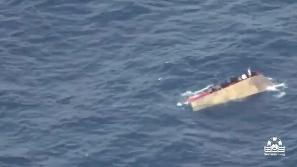 واژگونی یک قایق مهاجران در دریای مدیترانه - اسپوتنیک افغانستان  