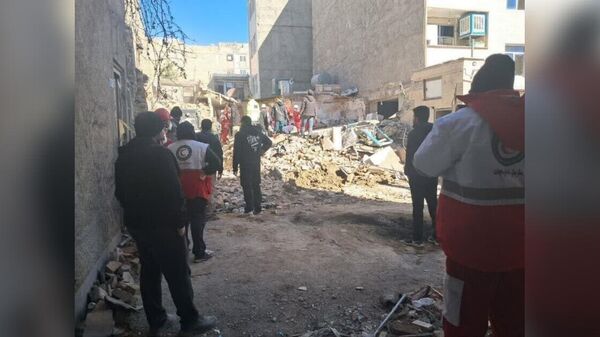 کشته شدن پنج عضو یک خانواده‌ی افغانستانی در حملات آمریکا و اسرائیل به ایران - اسپوتنیک افغانستان  