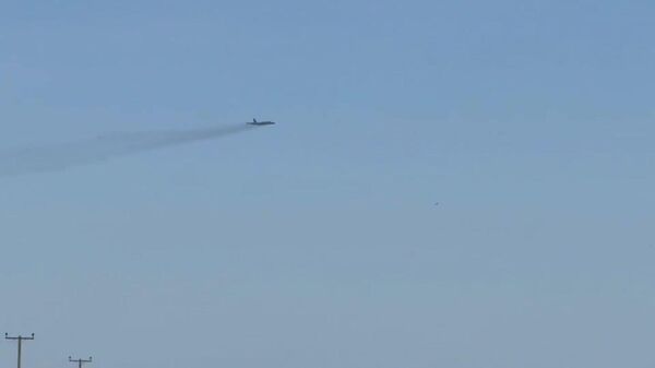 تصاویری در فضای مجازی منتشر شده که ادعا می‌کند بمب‌افکن‌های B-52 آمریکایی از یک پایگاه هوایی بریتانیا به پرواز درآمده‌اند - اسپوتنیک افغانستان  