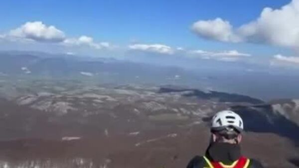 عملیات نجات دو کوهنورد که در رشته کوه های سرواتی در ایتالیا گیر کرده بودند - اسپوتنیک افغانستان  