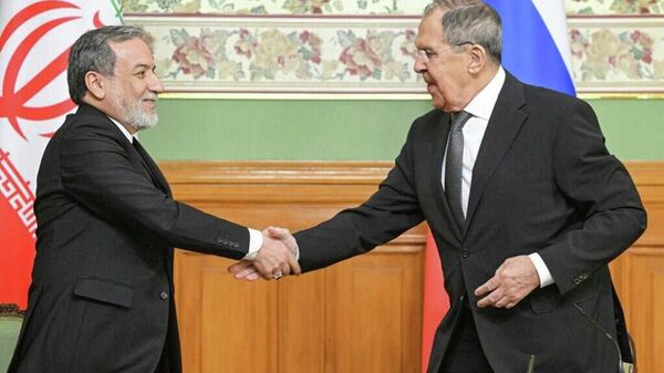 وزارت خارجه روسیه: از تداوم جستجوی راه حل برای مناقشه آمریکا و ایران استقبال می کنیم - اسپوتنیک افغانستان  