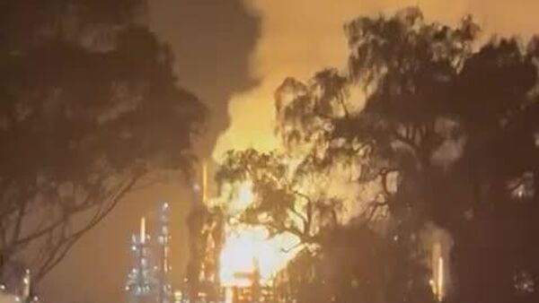 آتش‌سوزی مهیب در یکی از دو پالایشگاه نفت استرالیا - اسپوتنیک افغانستان  
