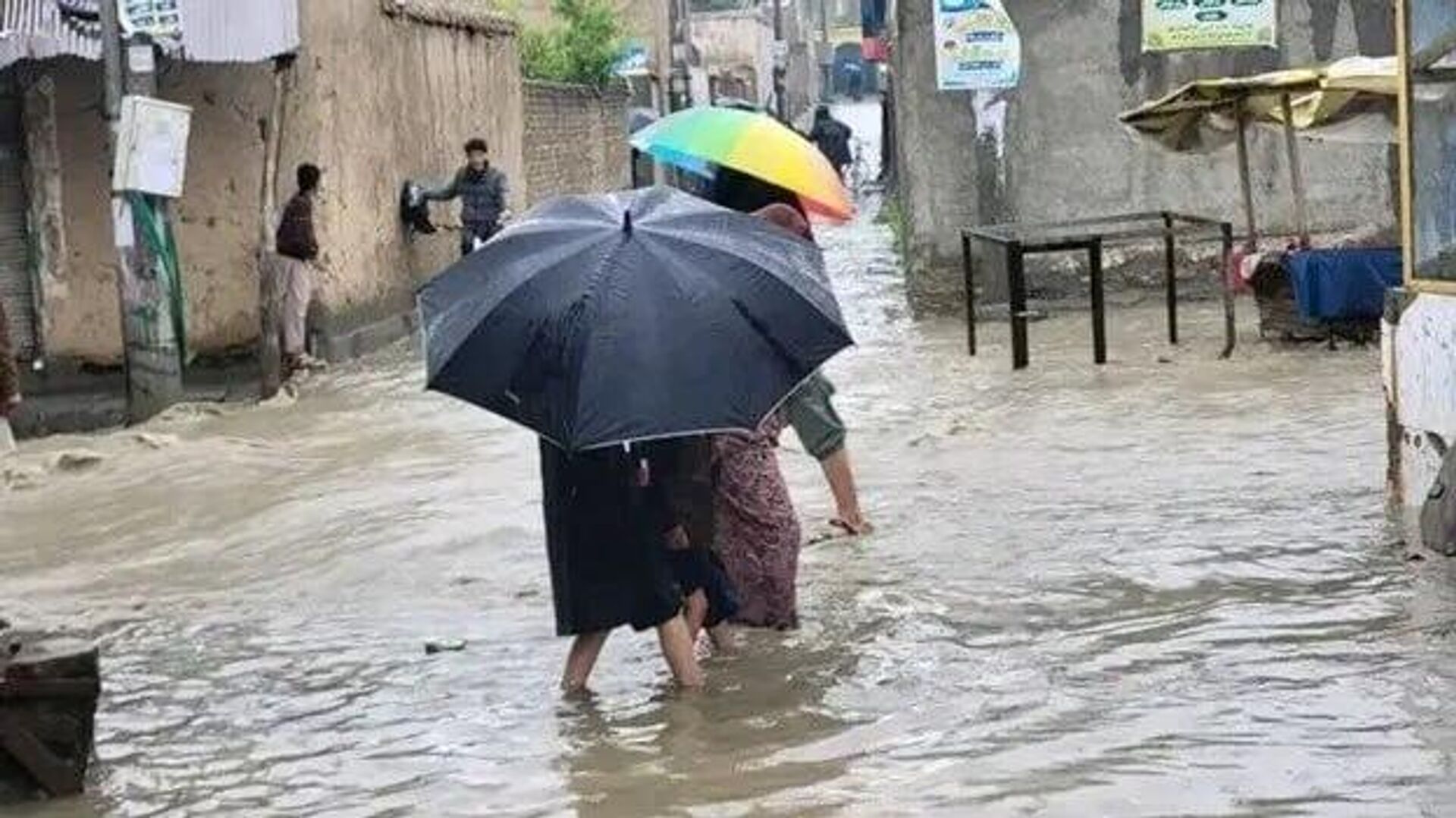 اوچا: سیلاب در افغانستان 70 هزار نفر را تحت تأثیر قرار داده است اوچا: سیلاب در افغانستان 70 هزار نفر را تحت تأثیر قرار داده است - اسپوتنیک افغانستان , 1920, 16.04.2026