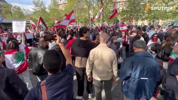 «پایان حمایت از اسرائیل = عدالت برای لبنان»: صدها نفر به خیابان‌های پاریس آمدند - اسپوتنیک افغانستان  