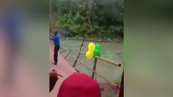 ریزش یک پل معلق در مراسم افتتاحیه در کلمبیا - اسپوتنیک افغانستان  