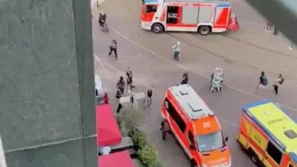 برخورد یک موتربه جمعیت از مردم در لایپزیگ آلمان؛یک نفر کشته و 20 نفر زخمی شدند ما را در سایت و تلگرام اسپوتنیک دنبال کنید - اسپوتنیک افغانستان  