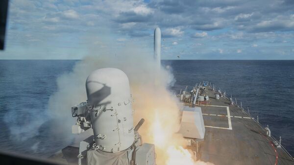 Американский эсминец USS Bulkeley запускает ракету Томагавк в рамках операции Эпическая ярость - اسپوتنیک افغانستان  