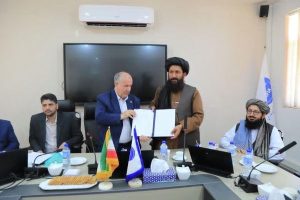 انتقال 162 زندانی افغان از ایران؛ یک زندانی ایرانی از افغانستان بازگردانده شد انتقال 162 زندانی افغان از ایران؛ یک زندانی ایرانی از افغانستان بازگردانده شد - اسپوتنیک افغانستان