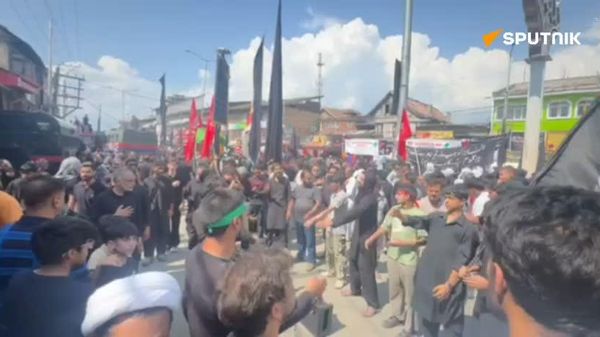 شیعیان کشمیر، روز عاشورا را گرامی داشتند - اسپوتنیک افغانستان  