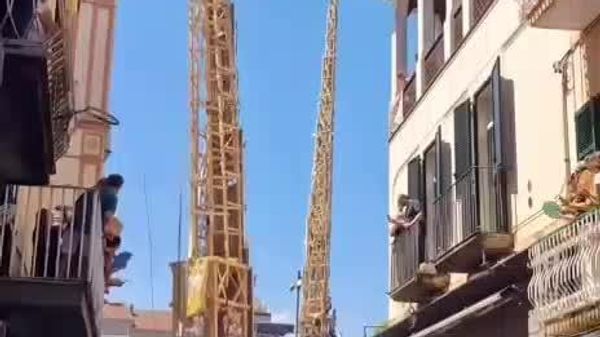 برگزاری جشنواره سنتی سوسنها در شهر نولا ایتالیا - اسپوتنیک افغانستان  