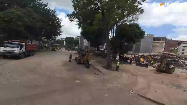 تصاویری از ادامه عملیات جستجو برای یافتن بازماندگان یا مفقودشدگان در زیر آوارهای زلزله ونزوئلا تصاویری از ادامه عملیات جستجو برای یافتن بازماندگان یا مفقودشدگان در زیر آوارهای زلزله ونزوئلا - اسپوتنیک افغانستان