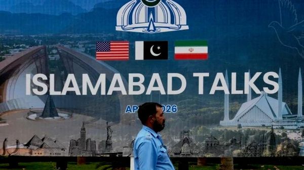 توافق ایران و امریکا؛ تحقیر راهبردی یا پایان یک اشتباه؟ نگاهی به پشتپرده ای توافق اسلامآباد از زبان یک کارشناس سیاسی با اسپوتنیک توافق ایران و امریکا؛ تحقیر راهبردی یا پایان یک اشتباه؟ نگاهی به پشتپرده ای توافق اسلامآباد از زبان یک کارشناس سیاسی با اسپوتنیک - اسپوتنیک افغانستان
