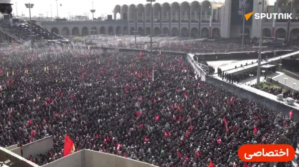 یکی از حضار در مراسم وداع با آیت الله خامنه ای به اسپوتنیک گفت: تا قیامت خامنهای هست - اسپوتنیک افغانستان  