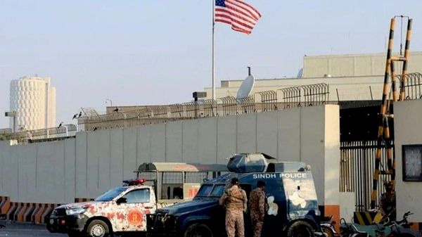 کنسولگری آمریکا در پیشاور تعطیل شد - اسپوتنیک افغانستان  