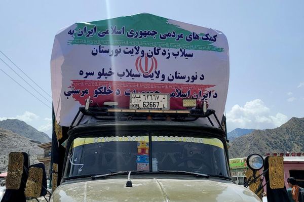 ارسال کاروان مردمی کمکهای بشردوستانه ایران به مناطق سیلزده نورستان ارسال کاروان مردمی کمکهای بشردوستانه ایران به مناطق سیلزده نورستان - اسپوتنیک افغانستان